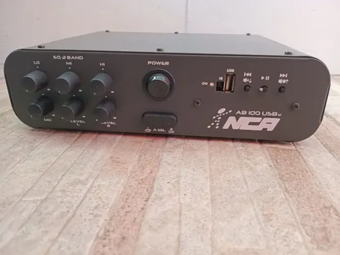 Amplificador NCA AB100USB, apenas 250,00