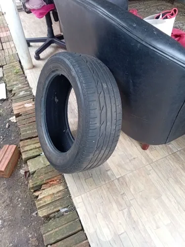 Vendo dois peneus aro 16 205 55