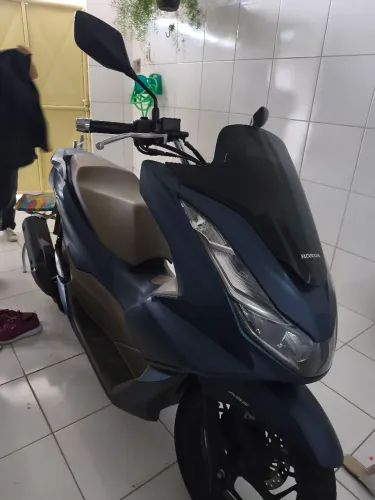 PCX novíssima, revisada, de garagem, perfeita para mulheres