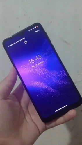 Motorola one macro 