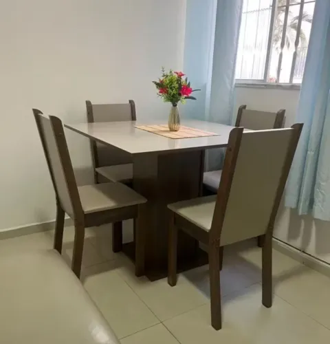 Mesa de Jantar + 4 Cadeiras (Nova na caixa) - FRETE GRÁTIS - ACEITO CARTÃO ATE 12X