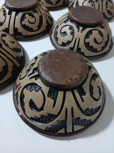 Tigelas de cerâmica e desenhos milenar marajoara