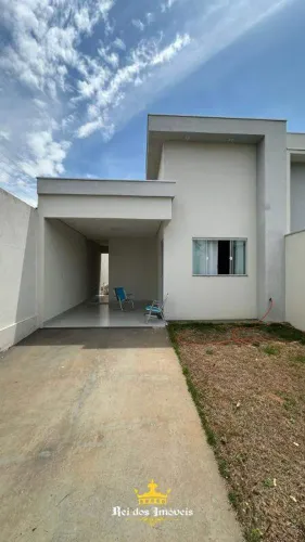 Alugo casa Parque Universitario