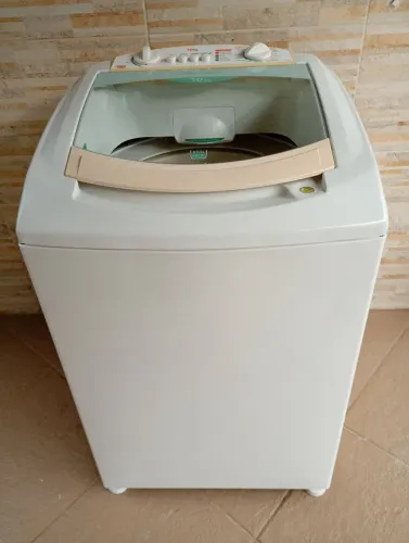 Consul Maré Super 10kg, funcionando perfeitamente.