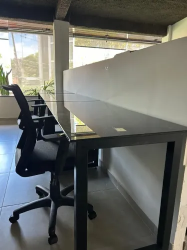 Mesa de Escritório 1,20m em Vidro Temperado 10mm | 5 Unidades