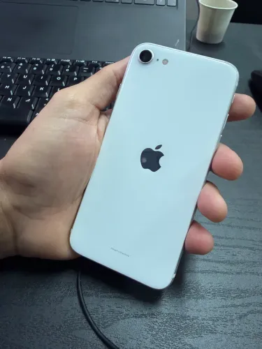 IPhone SE 64