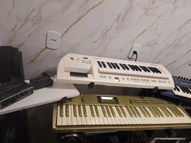 Roland keytar