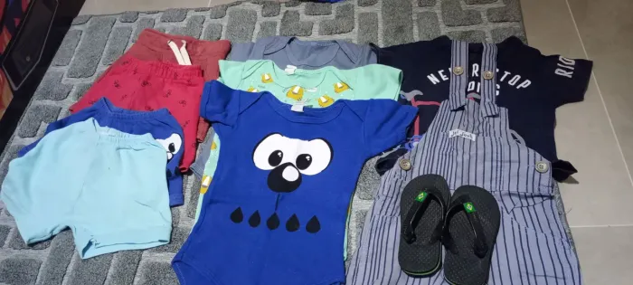 Roupa usada criança menino 