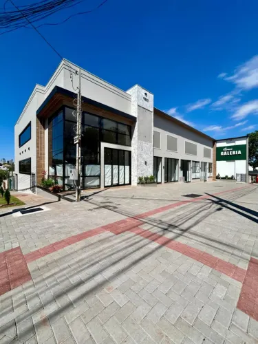 Sala Comercial para Locação na Av. Dr. Alexandre Rasgulaeff