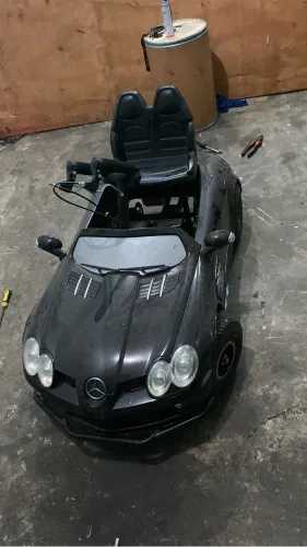 Carrinho a gasolina para criança 