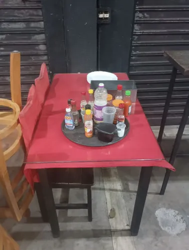 Mesa de madeira bar e restaurante 
