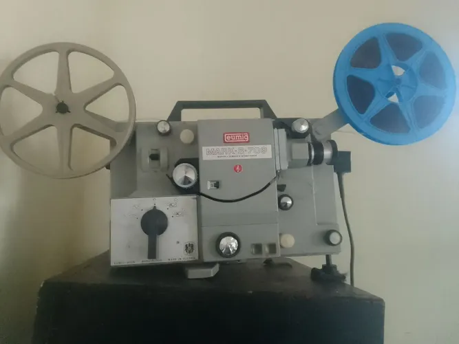 Vendo ptojrtot eming s 712D foncionando