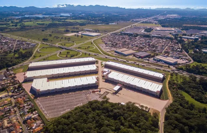 Condomínio para locação em São José dos Pinhais com 658m²