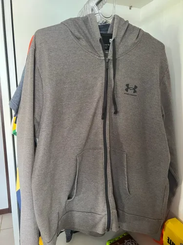 CASACO UNDER ARMOR