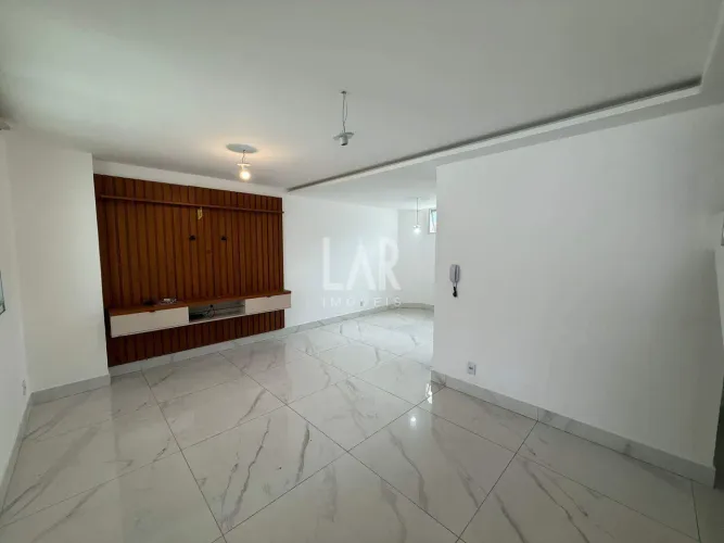 Casa Geminada à venda, 3 quartos, 1 suíte, 2 vagas, Santa Rosa - Belo Horizonte/MG