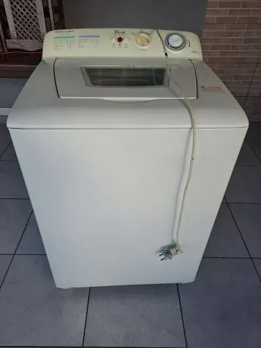 Maquina de lavar sofá e balcão 
