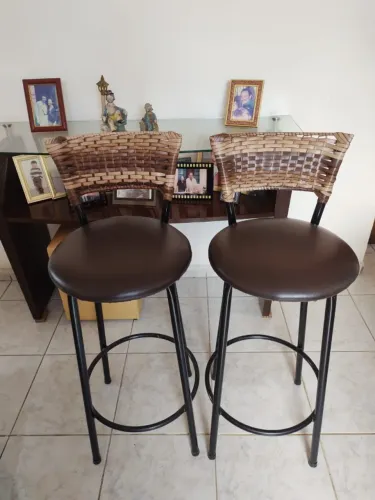 Banqueta Alta  2 peças por 250