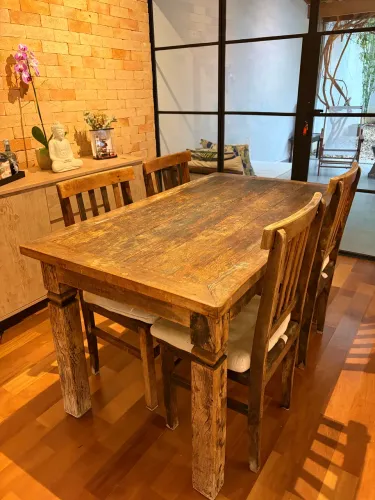 Mesa madeira demolição