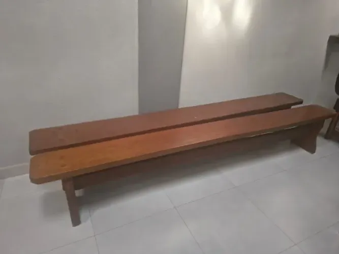 bancos de prancha de madeira