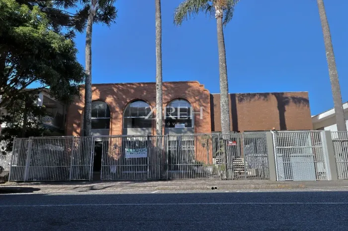 CASA COMERCIAL PARA ALUGAR NO ALTO DA RUA XV