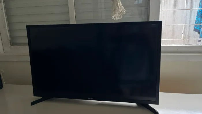 950,00 TV 32 POLEGADAS SAMSUNG NOVINHA