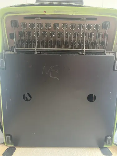Máquina de Escrever Olivetti Lettera 32