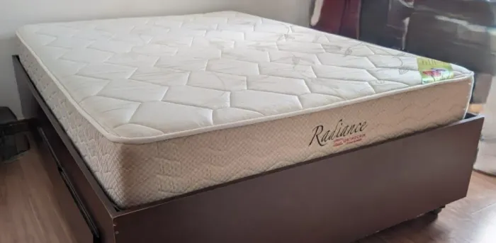 Colchão de casal Orthocrin Radiance Molas ótimo estado 