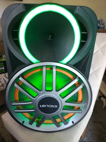 Caixa de Som Amplificada Lenoxx LCA15 900W Bluetooth / LED / 12V - Estado de Nova!