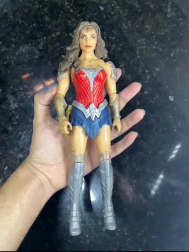 Boneca Mulher Maravilha (Gal Gadot) - Liga da Justiça ? Mattel