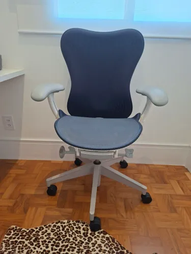Cadeira Herman Miller Mirra 2 Butterfly