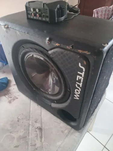 Subwoofer de 10 polegadas e potência stetsom
