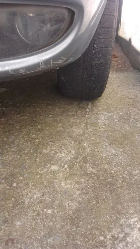 Pneu 185/70 aro 14 (2 por 200,00)