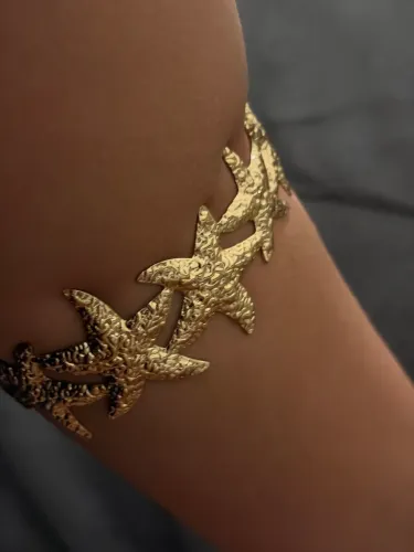 Bracelete de estrelas do mar cor dourada