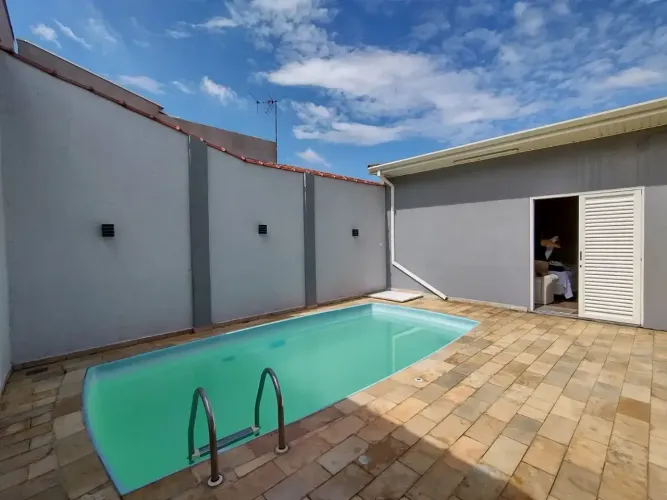 Casa com 3 dormitórios à venda, 250 m² por R$ 595.000 - Recanto dos Coqueirais - Taubaté/S