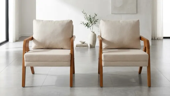 Poltrona / Cadeira Decorativa em Madeira e Tecido Beige (Novas)
