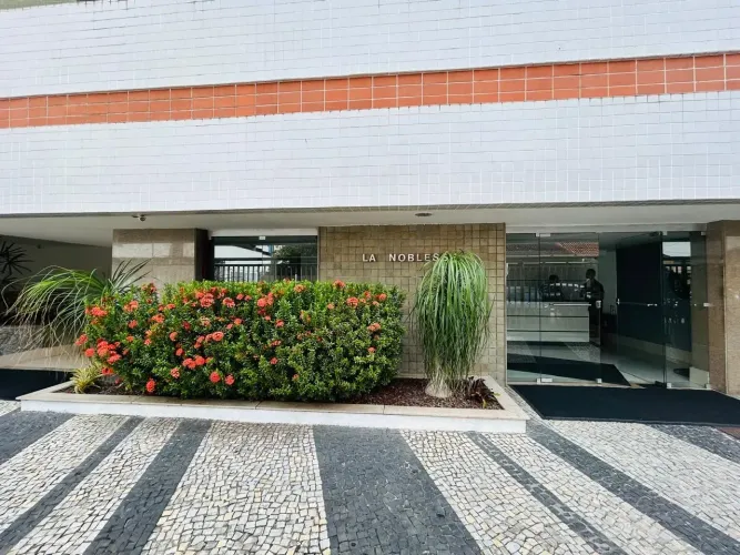 Imóvel para venda com 120 metros, com 3 quartos sendo uma suíte . Rua fechada com portão d