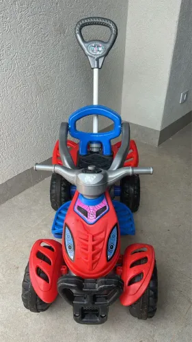 Vendo quadriciclo homem aranha