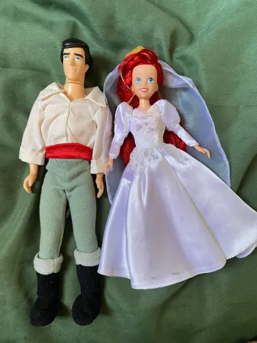 Boneca Ariel e Eric 