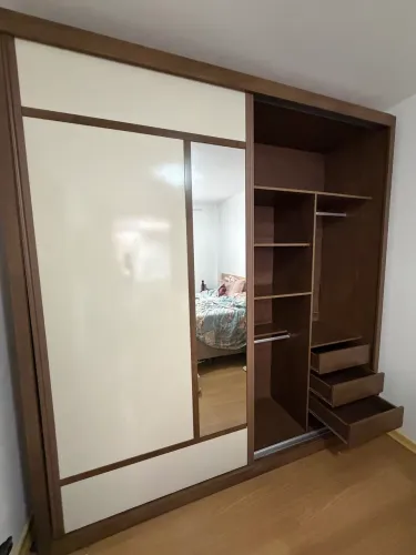 Guarda-roupa casal - Usado em excelente estado