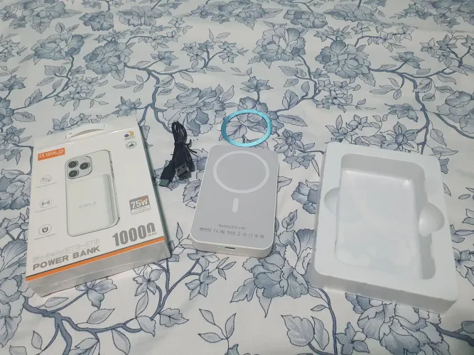 Carregador por indução 10.000mAh gold