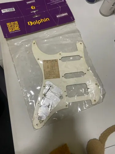 Escudo StratoCaster HSS