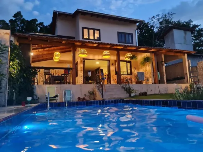 Linda Casa a Venda na Região Central (Teste)
