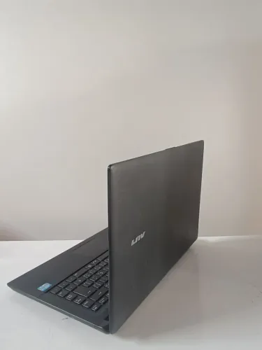 Notebook LNV (Lenovo) Core i3 / 4GB RAM - Bom estado