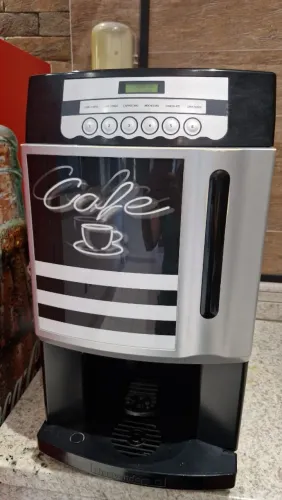Máquina Café Multibebidas