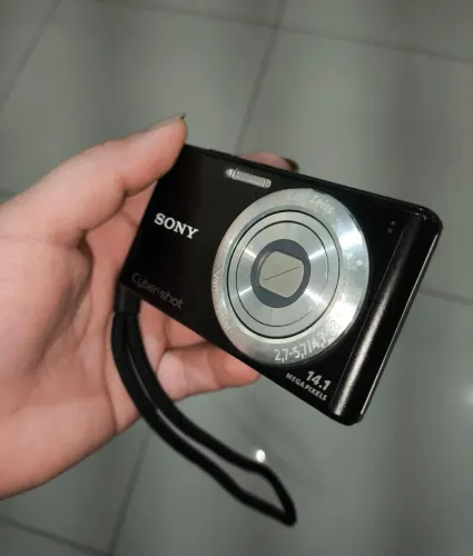 Câmera Sony ciber shot 14.1 megapixels 