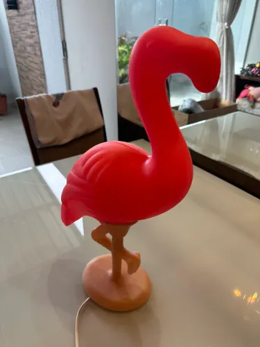 LUMINÁRIA FLAMINGO 49X34X13CM POLIETILENO ROSA - USARE FLAMINGO