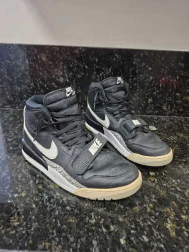 Air Jordan Legacy 312 Black Cement