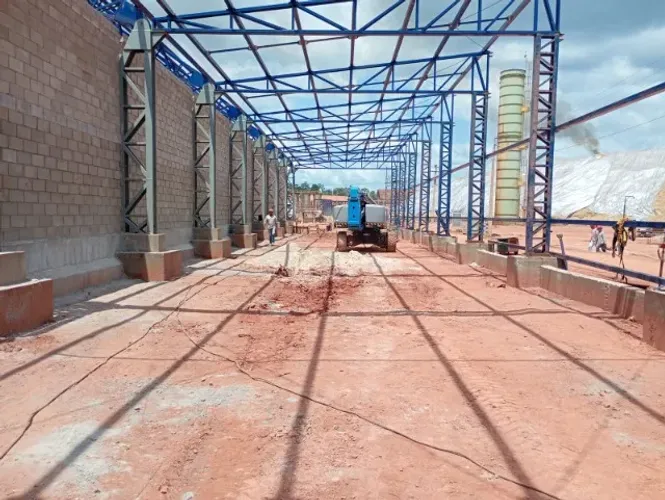 EXECUÇÃO DE PISOS INDUSTRIAIS EM CONCRETO.