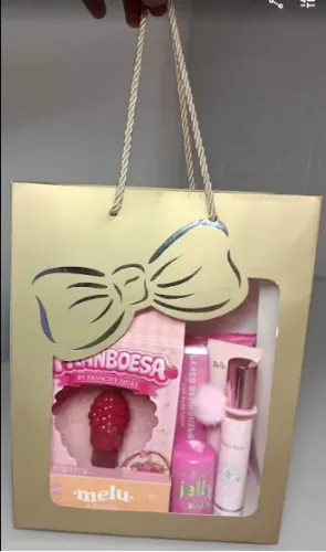 Kits de makes para presentar alguém especial.