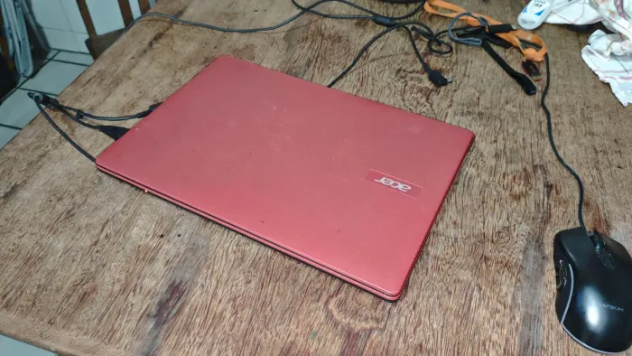 Notebook Acer ES1 Vermelho intel